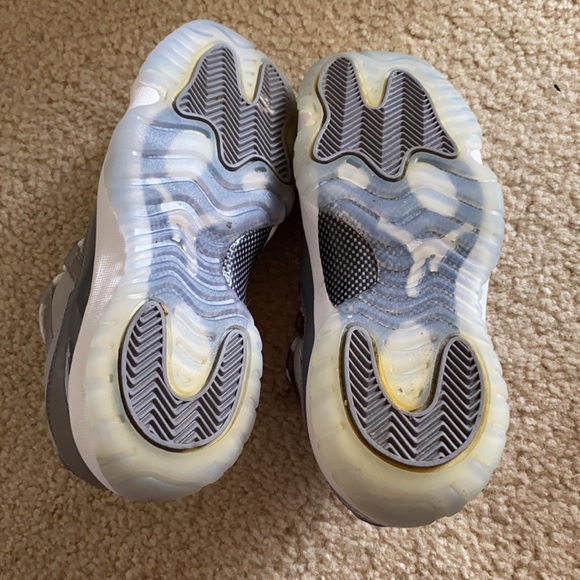 Air Jordan 11 retro low - Picture 2 of 3